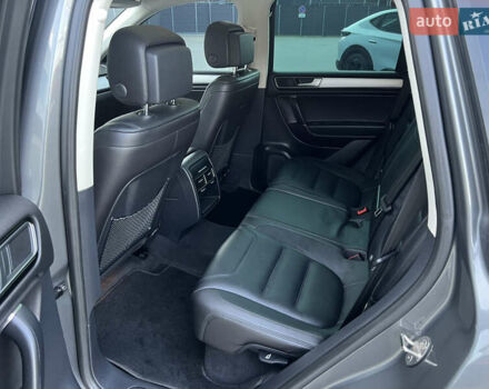 Фольксваген Туарег 2016 в Киеве на Automoto.ua Серый Фольксваген Туарег, объемом двигателя 3 л и пробегом 196 тыс. км за 21900 $, фото 13 на Automoto.ua