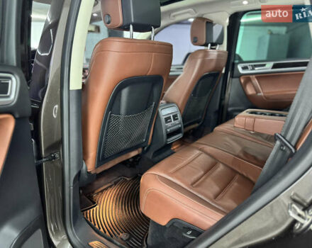 Сірий Фольксваген Туарег, об'ємом двигуна 3.6 л та пробігом 240 тис. км за 17800 $, фото 53 на Automoto.ua