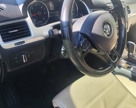 Фольксваген Туарег 2016 в Хмельницком на Automoto.ua Серый Фольксваген Туарег, объемом двигателя 2.97 л и пробегом 278 тыс. км за 30500 $, фото 77 на Automoto.ua