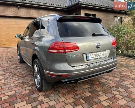 Серый Фольксваген Туарег, объемом двигателя 2.97 л и пробегом 191 тыс. км за 33999 $, фото 11 на Automoto.ua