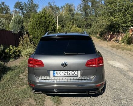 Сірий Фольксваген Туарег, об'ємом двигуна 3 л та пробігом 183 тис. км за 35860 $, фото 2 на Automoto.ua
