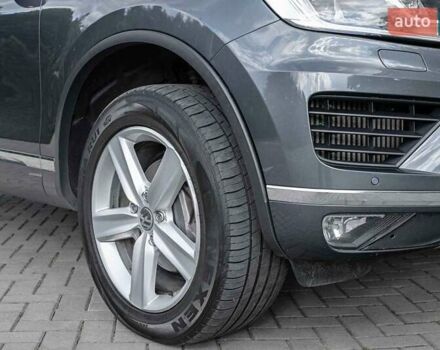 Фольксваген Туарег 2016 в Луцке на Automoto.ua Серый Фольксваген Туарег, объемом двигателя 2.97 л и пробегом 181 тыс. км за 35000 $, фото 13 на Automoto.ua