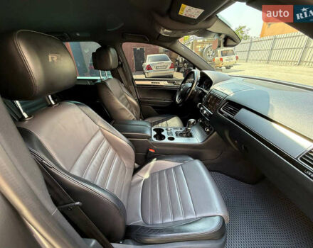 Серый Фольксваген Туарег, объемом двигателя 2.97 л и пробегом 191 тыс. км за 29300 $, фото 9 на Automoto.ua