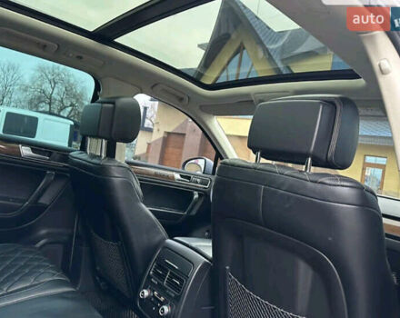 Серый Фольксваген Туарег, объемом двигателя 2.97 л и пробегом 268 тыс. км за 24439 $, фото 9 на Automoto.ua