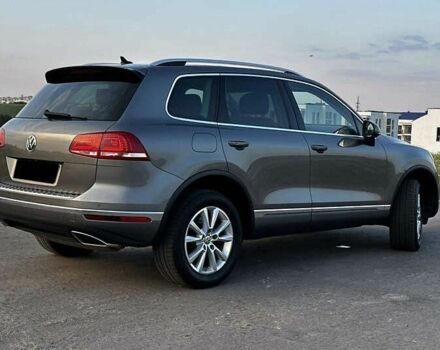 Серый Фольксваген Туарег, объемом двигателя 3 л и пробегом 139 тыс. км за 23200 $, фото 3 на Automoto.ua