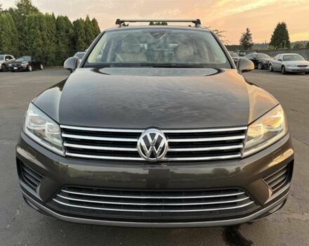 Серый Фольксваген Туарег, объемом двигателя 3 л и пробегом 77 тыс. км за 13600 $, фото 1 на Automoto.ua