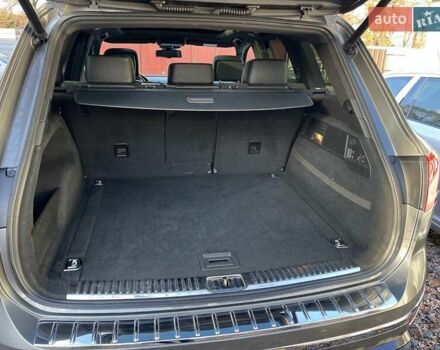 Серый Фольксваген Туарег, объемом двигателя 2.97 л и пробегом 191 тыс. км за 33999 $, фото 45 на Automoto.ua