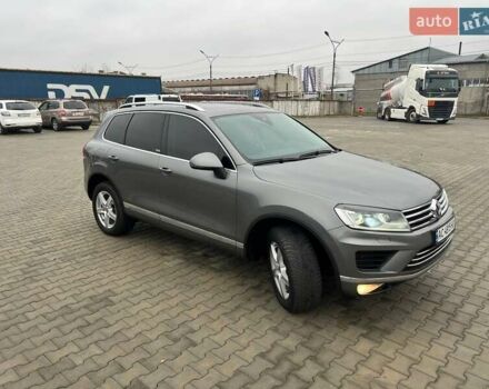 Серый Фольксваген Туарег, объемом двигателя 3 л и пробегом 270 тыс. км за 29999 $, фото 7 на Automoto.ua