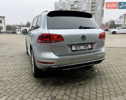 Сірий Фольксваген Туарег, об'ємом двигуна 3 л та пробігом 235 тис. км за 27500 $, фото 11 на Automoto.ua