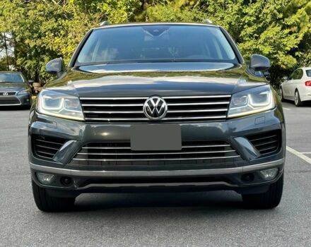 Серый Фольксваген Туарег, объемом двигателя 3.6 л и пробегом 74 тыс. км за 13200 $, фото 1 на Automoto.ua