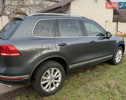 Сірий Фольксваген Туарег, об'ємом двигуна 2.97 л та пробігом 106 тис. км за 32800 $, фото 2 на Automoto.ua