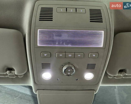 Сірий Фольксваген Туарег, об'ємом двигуна 3.6 л та пробігом 240 тис. км за 17800 $, фото 44 на Automoto.ua