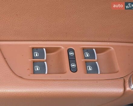 Серый Фольксваген Туарег, объемом двигателя 0 л и пробегом 265 тыс. км за 24900 $, фото 26 на Automoto.ua