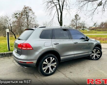 Серый Фольксваген Туарег, объемом двигателя 3 л и пробегом 109 тыс. км за 31500 $, фото 5 на Automoto.ua