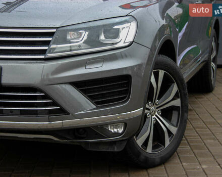 Серый Фольксваген Туарег, объемом двигателя 3.6 л и пробегом 118 тыс. км за 18500 $, фото 1 на Automoto.ua