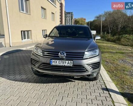 Фольксваген Туарег 2016 в Хмельницком на Automoto.ua Серый Фольксваген Туарег, объемом двигателя 2.97 л и пробегом 278 тыс. км за 30500 $, фото 46 на Automoto.ua