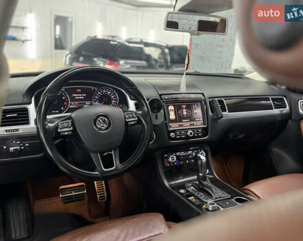 Сірий Фольксваген Туарег, об'ємом двигуна 3.6 л та пробігом 240 тис. км за 17800 $, фото 16 на Automoto.ua