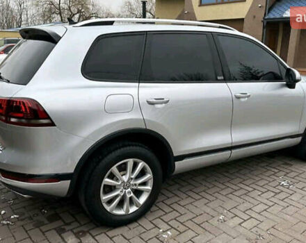 Серый Фольксваген Туарег, объемом двигателя 2.97 л и пробегом 268 тыс. км за 24439 $, фото 1 на Automoto.ua