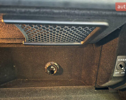 Серый Фольксваген Туарег, объемом двигателя 3 л и пробегом 267 тыс. км за 35000 $, фото 45 на Automoto.ua