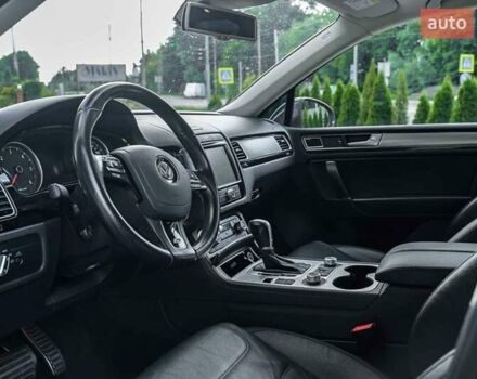 Фольксваген Туарег 2016 в Луцке на Automoto.ua Серый Фольксваген Туарег, объемом двигателя 2.97 л и пробегом 181 тыс. км за 35000 $, фото 27 на Automoto.ua
