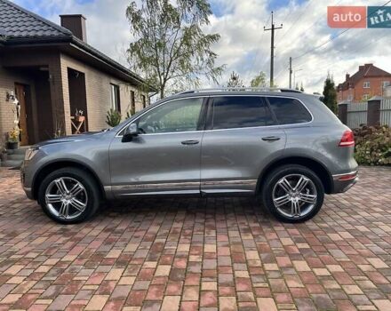Серый Фольксваген Туарег, объемом двигателя 2.97 л и пробегом 191 тыс. км за 33999 $, фото 13 на Automoto.ua