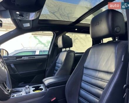 Серый Фольксваген Туарег, объемом двигателя 2.97 л и пробегом 191 тыс. км за 33999 $, фото 42 на Automoto.ua