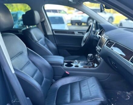 Серый Фольксваген Туарег, объемом двигателя 3 л и пробегом 80 тыс. км за 10200 $, фото 10 на Automoto.ua