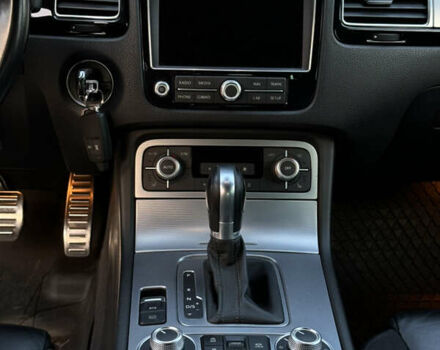 Серый Фольксваген Туарег, объемом двигателя 3 л и пробегом 149 тыс. км за 36000 $, фото 38 на Automoto.ua