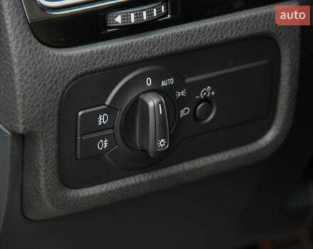 Серый Фольксваген Туарег, объемом двигателя 3.6 л и пробегом 118 тыс. км за 18500 $, фото 21 на Automoto.ua