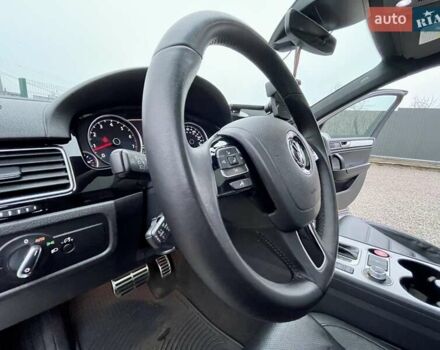 Серый Фольксваген Туарег, объемом двигателя 3.6 л и пробегом 134 тыс. км за 18999 $, фото 19 на Automoto.ua