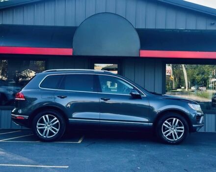 Серый Фольксваген Туарег, объемом двигателя 3 л и пробегом 80 тыс. км за 10200 $, фото 5 на Automoto.ua