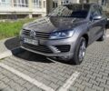 Фольксваген Туарег 2016 в Хмельницком на Automoto.ua Серый Фольксваген Туарег, объемом двигателя 2.97 л и пробегом 278 тыс. км за 30500 $, фото 19 на Automoto.ua