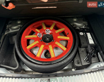 Сірий Фольксваген Туарег, об'ємом двигуна 3 л та пробігом 235 тис. км за 27500 $, фото 38 на Automoto.ua