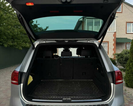 Серый Фольксваген Туарег, объемом двигателя 3 л и пробегом 149 тыс. км за 36000 $, фото 41 на Automoto.ua