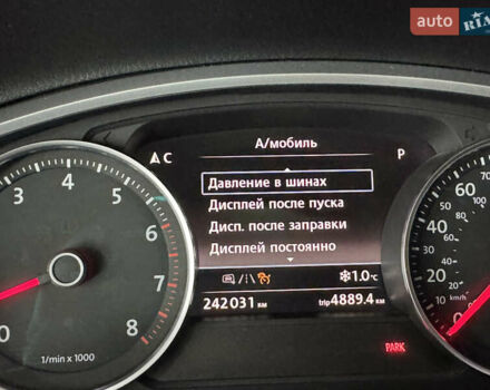 Сірий Фольксваген Туарег, об'ємом двигуна 3.6 л та пробігом 240 тис. км за 17800 $, фото 70 на Automoto.ua