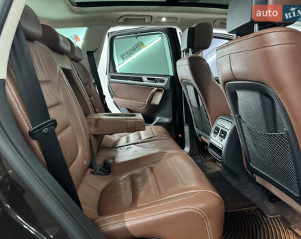 Сірий Фольксваген Туарег, об'ємом двигуна 3.6 л та пробігом 240 тис. км за 17800 $, фото 50 на Automoto.ua