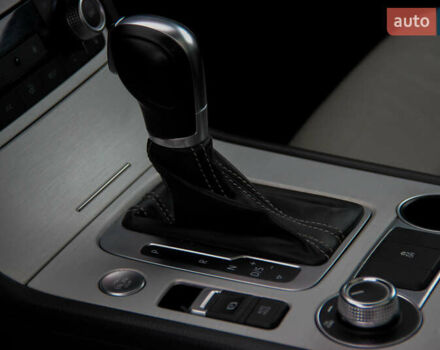 Серый Фольксваген Туарег, объемом двигателя 3.6 л и пробегом 118 тыс. км за 18500 $, фото 18 на Automoto.ua