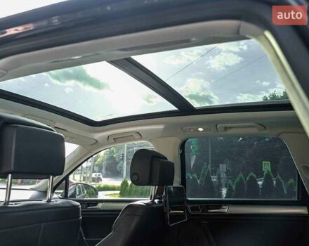 Фольксваген Туарег 2016 в Луцке на Automoto.ua Серый Фольксваген Туарег, объемом двигателя 2.97 л и пробегом 181 тыс. км за 35000 $, фото 36 на Automoto.ua