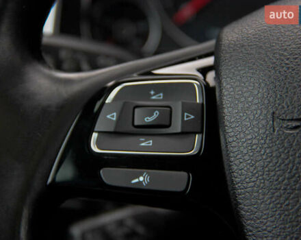 Серый Фольксваген Туарег, объемом двигателя 3.6 л и пробегом 118 тыс. км за 18500 $, фото 24 на Automoto.ua