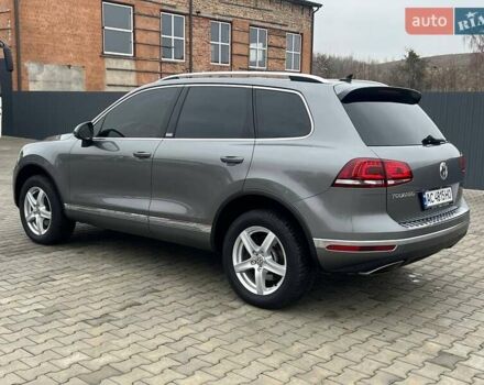 Серый Фольксваген Туарег, объемом двигателя 3 л и пробегом 270 тыс. км за 29999 $, фото 10 на Automoto.ua