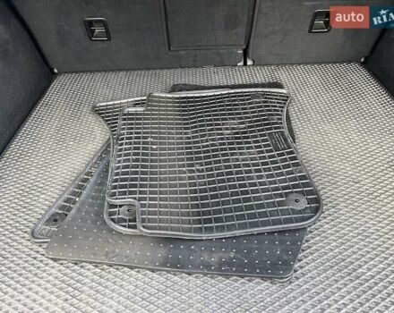 Серый Фольксваген Туарег, объемом двигателя 2.97 л и пробегом 191 тыс. км за 33999 $, фото 37 на Automoto.ua