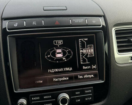 Сірий Фольксваген Туарег, об'ємом двигуна 2.97 л та пробігом 106 тис. км за 32800 $, фото 11 на Automoto.ua