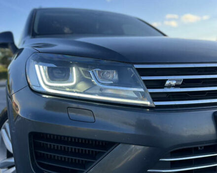 Серый Фольксваген Туарег, объемом двигателя 3 л и пробегом 250 тыс. км за 25900 $, фото 19 на Automoto.ua