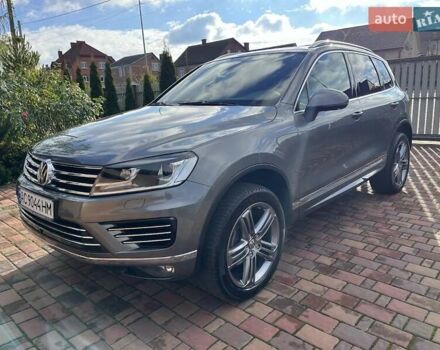 Серый Фольксваген Туарег, объемом двигателя 2.97 л и пробегом 191 тыс. км за 33999 $, фото 41 на Automoto.ua