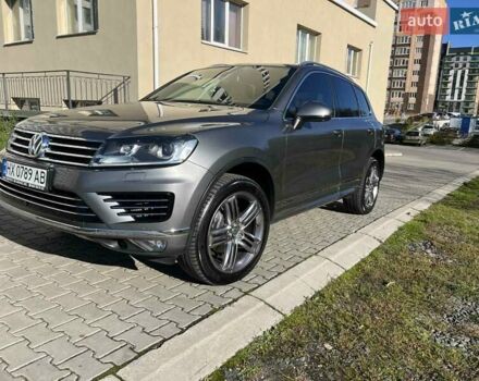 Фольксваген Туарег 2016 в Хмельницком на Automoto.ua Серый Фольксваген Туарег, объемом двигателя 2.97 л и пробегом 278 тыс. км за 30500 $, фото 39 на Automoto.ua