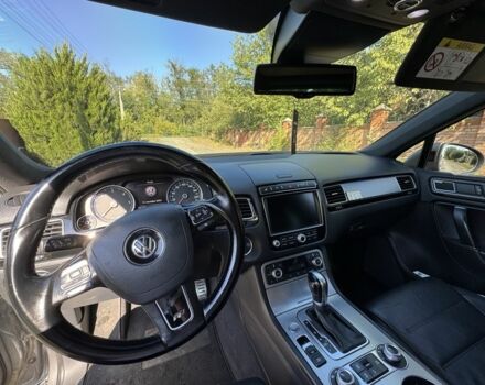 Сірий Фольксваген Туарег, об'ємом двигуна 3 л та пробігом 183 тис. км за 35860 $, фото 4 на Automoto.ua