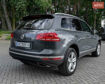 Фольксваген Туарег 2016 в Луцке на Automoto.ua Серый Фольксваген Туарег, объемом двигателя 2.97 л и пробегом 181 тыс. км за 35000 $, фото 5 на Automoto.ua