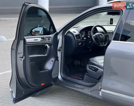 Фольксваген Туарег 2016 в Киеве на Automoto.ua Серый Фольксваген Туарег, объемом двигателя 3 л и пробегом 196 тыс. км за 21900 $, фото 18 на Automoto.ua