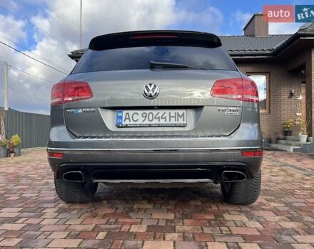 Серый Фольксваген Туарег, объемом двигателя 2.97 л и пробегом 191 тыс. км за 33999 $, фото 9 на Automoto.ua