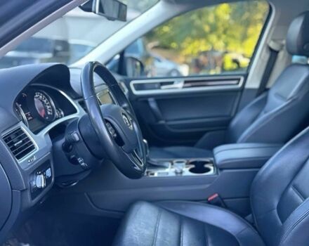 Серый Фольксваген Туарег, объемом двигателя 3 л и пробегом 80 тыс. км за 10200 $, фото 6 на Automoto.ua